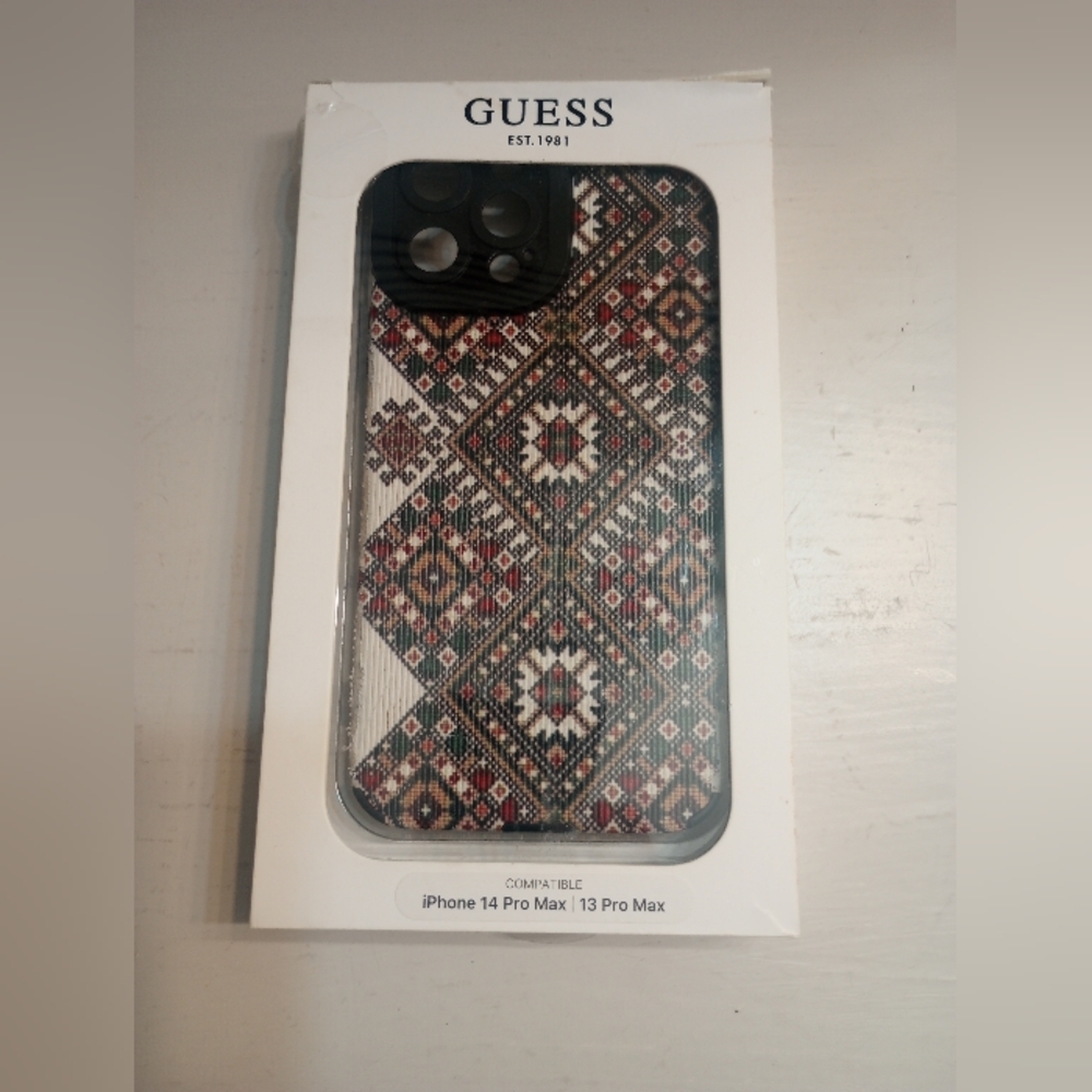 Guess iPhone 13 Pro Max And iPhone 14 Pro Max Compatible Phon Case NWT